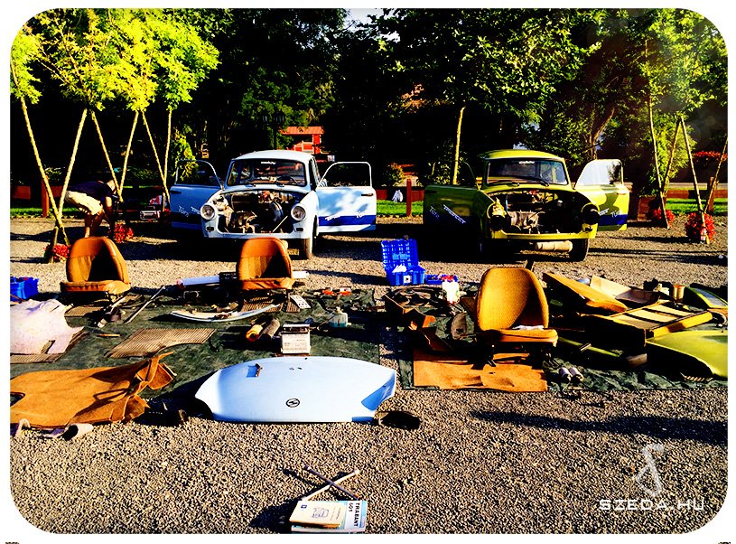 Félúton - Puzzle Trabant Szentendrén