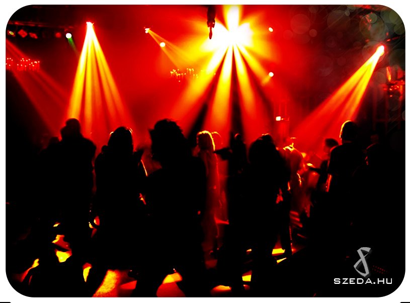 Karaoke Party csapatépítő program